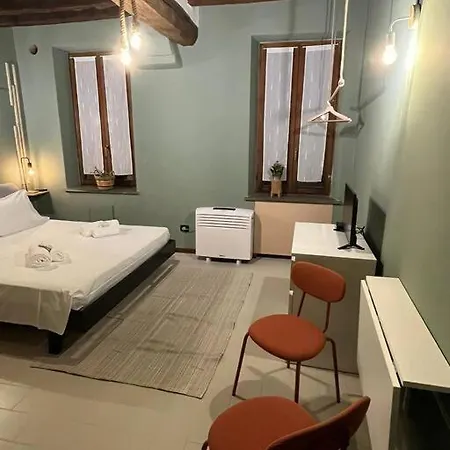 Monolocale Emanuele 4 *